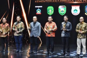 Gubernur Ansar Ahmad Raih Indonesia Awards 2023 Kategori Excellent Award for Strategic Initiative