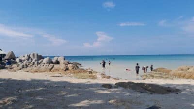 Pemandangan Nan Eksotis di Pantai Trikora Bintan Menemani Setiap Liburan Anda