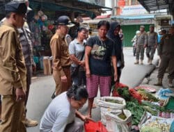 Pemko Tanjungpinang Tertibkan PKL di Lorong Gambir dan Sekitar Pasar Encik Puan Perak