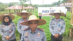 Lapas Umum Tanjungpinang Panen Raya Sayuran Kangkung